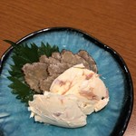 achikokookinawaryourishunnosakanabishu - いぶりがっこと鮪の酒盗入クリームチーズ