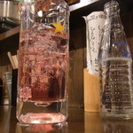 庄ちゃん - メニューは丸めて挿してあります