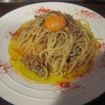 ソーセージパーティ - しらすと桜エビのペペロンチーノ〜卵黄のせ〜