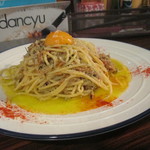 ソーセージパーティ - しらすと桜エビのペペロンチーノ〜卵黄のせ〜