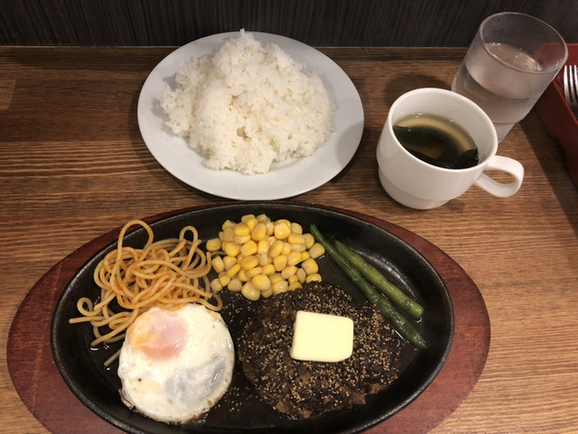 ハンバーグ ジョージ Hamburg George 神田 ハンバーグ 食べログ