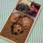 有限会社 九十九鶏本舗 - このビジュアルがたまりません