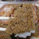 有限会社 九十九鶏本舗 - 甘辛いそぼろご飯をほおばる至福の時