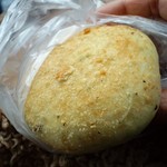 ちいさなパン焼工房 BLANC - チーズクリームパン
