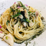 Osteria le Terre - 魚のパスタ（モロヘイヤ入り）