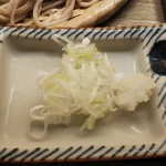 手打そば さかき - 薬味(長葱の小口切り・大根おろし)