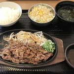 カルビ丼とスン豆腐専門店 韓丼 - 