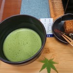 いぶすき 秀水園 - ウェルカムドリンクの抹茶