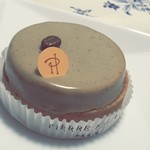 ピエール・エルメ・パリ 渋谷ヒカリエ ShinQs店 - 