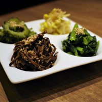 焼肉レストラン ROINS 久茂地国際通り店 - ナムル盛り合せ