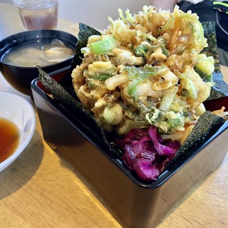 海鮮レストラン 舫い船_1