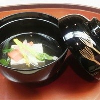 先斗町ふじ田 - 椀物　　　かに味噌しんじょう　うぐいす菜　鶴大根