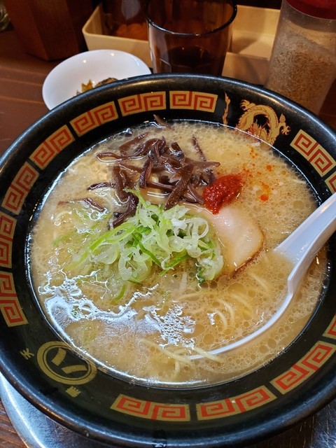 マルハチらーめん 桜町店 桜町 ラーメン 食べログ