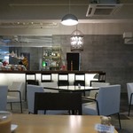 CAFE BAR LOUNGE YUI. - 