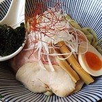 寿製麺よしかわ - 【限定】牡蠣白湯つけそば 900円