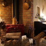 カフェ・ル・プティ・ニ・トロワ - 内観。素敵でした。