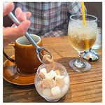 クレープリー・スタンド シャンデレール - コーヒー & ジンジャエール 