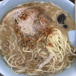 熊王ラーメン - 七味をたっぷり  一味が良かったけどしゃーない