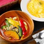 たっぷり野菜のとろとろヤミーオムカレー たっぷり野菜のとろとろヤミーオムカレー
