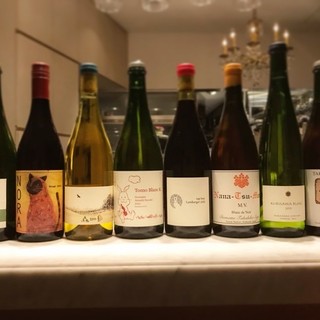 国産ワインの中でも、注目を集める北海道産ワインを多彩にご用意