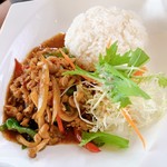 タイ料理ピン・タイ - ガパオライス