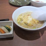 牛タン炭焼　慶州 - お肉を食べ終わったら出汁に御飯と玉子をいれておじや・・・・おじやが苦手の方は麺も選べますよ