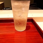 鮨料理 一高 - 先ずはハイボール、めちゃ濃いんだけど(*>∀<*)