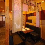 牛一筋 - 半個室テーブル