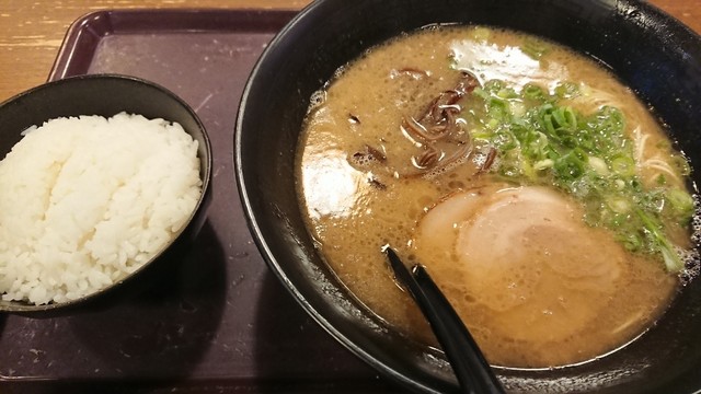 めん吉 筑紫口ビル店 めんきち 博多 ラーメン 食べログ めん吉 筑紫口ビル店 めんきち 博多 ラーメン 食べログ