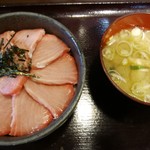のっけ家 - 本頭肉丼・１，９４４円