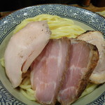 煮干し中華そば 一剣 - わ～～～～今日はレアチャーシュー1枚おまけだよ(^^ゞ