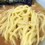 武蔵家 - 酒井の麺は柔らかめでした…