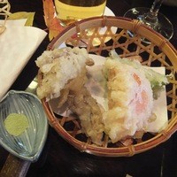 黒茶屋 - 天ぷら。右側は柿の天ぷらです☆