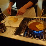 銀座メゾン アンリ・シャルパンティエ - クレープ・シュゼット、ホールにて仕上げ④