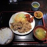 てけてけ - 極みの生姜焼き・やみつき唐揚げ