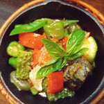 インディ庵 - ・鯖と夏野菜のカレー炒め700円(税込)