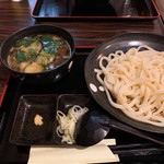 Gyuusujitonikuudon sige - 九州みつせ鶏とナスのつけ汁せいろ