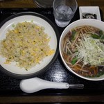 炒飯＆麺  じろ吉 - 