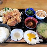 お食事処 あかり - 鶏からあげ定食　750円