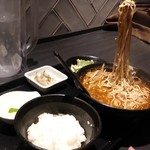 覇王 - 写真撮り忘れたっ！と言って麺だけ持ち上げてもらいました