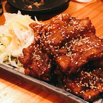 一品料理 ひとしな - 名物ひとしな唐揚げ