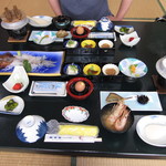 岩本屋 - コレが朝飯だなんて・・スゴ過ぎて開いた口が・・・(+o+)