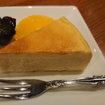 cocktail bar esprit - ボウモアチーズケーキ