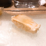 うを徳 - 出水の新イカのにぎり