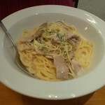 ビストロ グランビア - 豚バラ肉とごぼうのクリームソーススパゲッティー