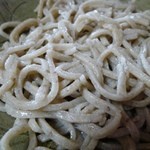 蕎麦処　善右ェ門 - そばアップ  超荒挽き！