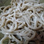 蕎麦処　善右ェ門 - そばアップ  超荒挽き！