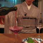 Yumekichi wine - 着物女子スタッフが応対してくれるワインバーです。ちなみに着物で来店すると10％割引だそうです。