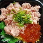 丼丸渡部 - イクラねぎとろ丼(ネタ大盛)780円