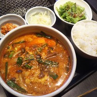 和牛焼肉 土古里 浅草店 - 和牛ユッケジャンクッパ 1,080円